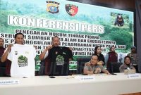 Bentuk Kepedulian Terhadap Kelestarian Satwa , Domang dan Tari Jadi Anak Asuh Kapolda Riau