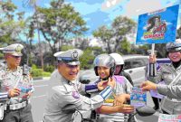 Hari Ketiga Operasi Patuh Lancang Kuning 2025, Ditlantas Polda Riau Gencarkan Sosialisasi dan Edukasi kepada Pengendara dan Pengguna Jalan Lainnya