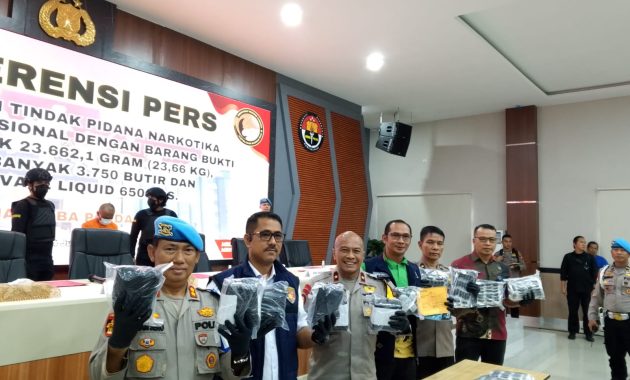 ‎Polda Riau Gagalkan Jaringan Narkoba Internasional, Pelaku Ditangkap saat Hendak Lamar Calon Istri