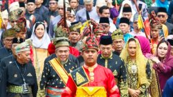 Pemkab Kuansing Hadiri Anugerah Adat Ingatan Budi kepada Kapolri oleh LAMR