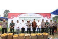 Polda Riau Gelar Panen Raya Serentak Kuartal III 2025, Wujud Nyata Sinergi untuk Ketahanan Pangan