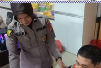 Subsatgas Dokkes Berikan Pelayanan Kesehatan bagi Personel Polresta Pekanbaru dalam Pelaksanaan Operasi Zebra 2025