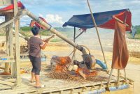 Hutan Ulayat Kenegerian Terusik oleh PETI, Polsek Kuanta Hilir Langsung ‘Cek and Ricek’ Lokasi , Tiga Unit Rakit PETI Dihancurkan