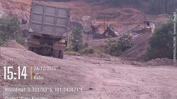 Puluhan Excavator Keruk Batu Cadas dan Emas di Kawasan HGU PT RAPP Kuansing