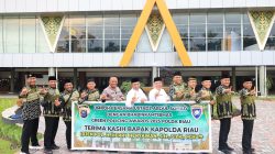 Polda Riau Lepas 10 Bhabin Peraih Green Policing Award ke Tanah Suci