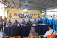 POLDA RIAU GELAR JUMAT CURHAT DI POLSEK SUKAJADI, SERAP ASPIRASI MASYARAKAT DAN PELAKU USAHA