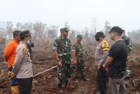 Danrem 031/Wira Bima Tinjau Langsung Pemadaman Karhutla di Dumai, Sinergitas TNI-Polri dan Pemda Diperkuat