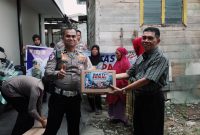 POLANTAS MENYAPA DAN SALURKAN BANTUAN SOSIAL KEPADA MASYARAKAT PESISIR DALAM RANGKA HUT BHAYANGKARA KE-80