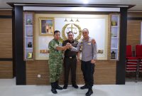 *Perkuat Sinergitas Penegak Hukum, Kapolresta Pekanbaru dan Dandim 0301/Pekanbaru Jalin Silaturahmi dengan Kejari Pekanbaru*