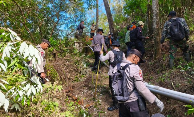 Mitigasi Karhutla di Cemorosewu, Bangun Ilaran Api Sejauh 1,8 Km*