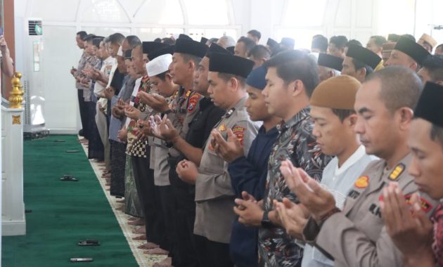 Prihatin Tingginya Korban Kecelakaan, Kapolres Pasuruan Gelar Salat Ghaib dan Doa Bersama