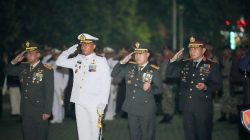 Momen Khidmat TNI-Polda Riau di Malam Renungan Suci Sambut Hari Kemerdekaan ke-81 RI