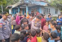 Polri Berikan Trauma Healing bagi Anak-Anak Terdampak Gempa Bumi di Ende