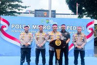 Polda Metro Jaya Kirim 12 Truk Bantuan Kemanusiaan untuk Masyarakat Terdampak Gempa NTT