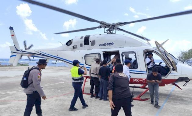 Polri Evakuasi Dua Warga Palue Lewat Jalur Udara, Lansia Korban Reruntuhan dan Ibu Hamil