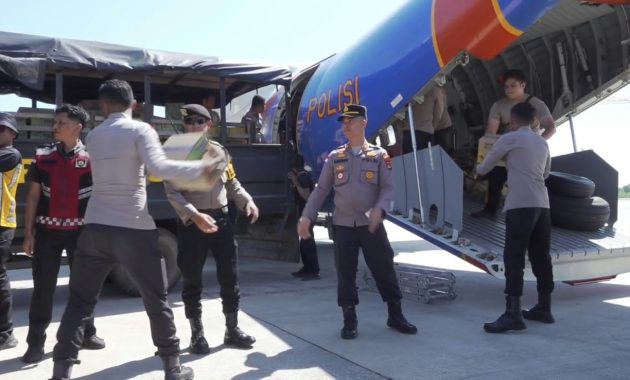 Bantuan Kapolri Tiba di Labuan Bajo, Logistik Disiapkan untuk Warga Terdampak Gempa Flores