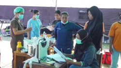 Pusdokkes Polri Berikan Layanan Kesehatan Gratis, 120 Warga Terdampak Gempa di Reo Telah Dilayani