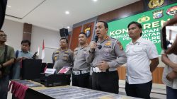Sindikat SIM Palsu Dibongkar, Tiga Pejabat Polres Siak Diberikan Penghargaan