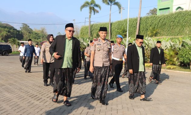 Hari Santri Nasional, Kapolres Pasuruan Ingatkan Pelajar Bahaya Narkoba hingga Perundungan