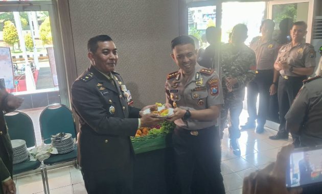 Jaga Sinergitas dan Kolaborasi, Kapolres Pasuruan Kunjungi Makodim 0819 di HUT ke-81 TNI